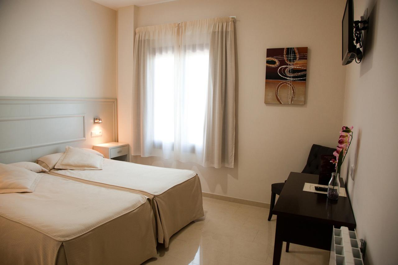 Hotel El Capricho Виянуева дел Трабуко Екстериор снимка
