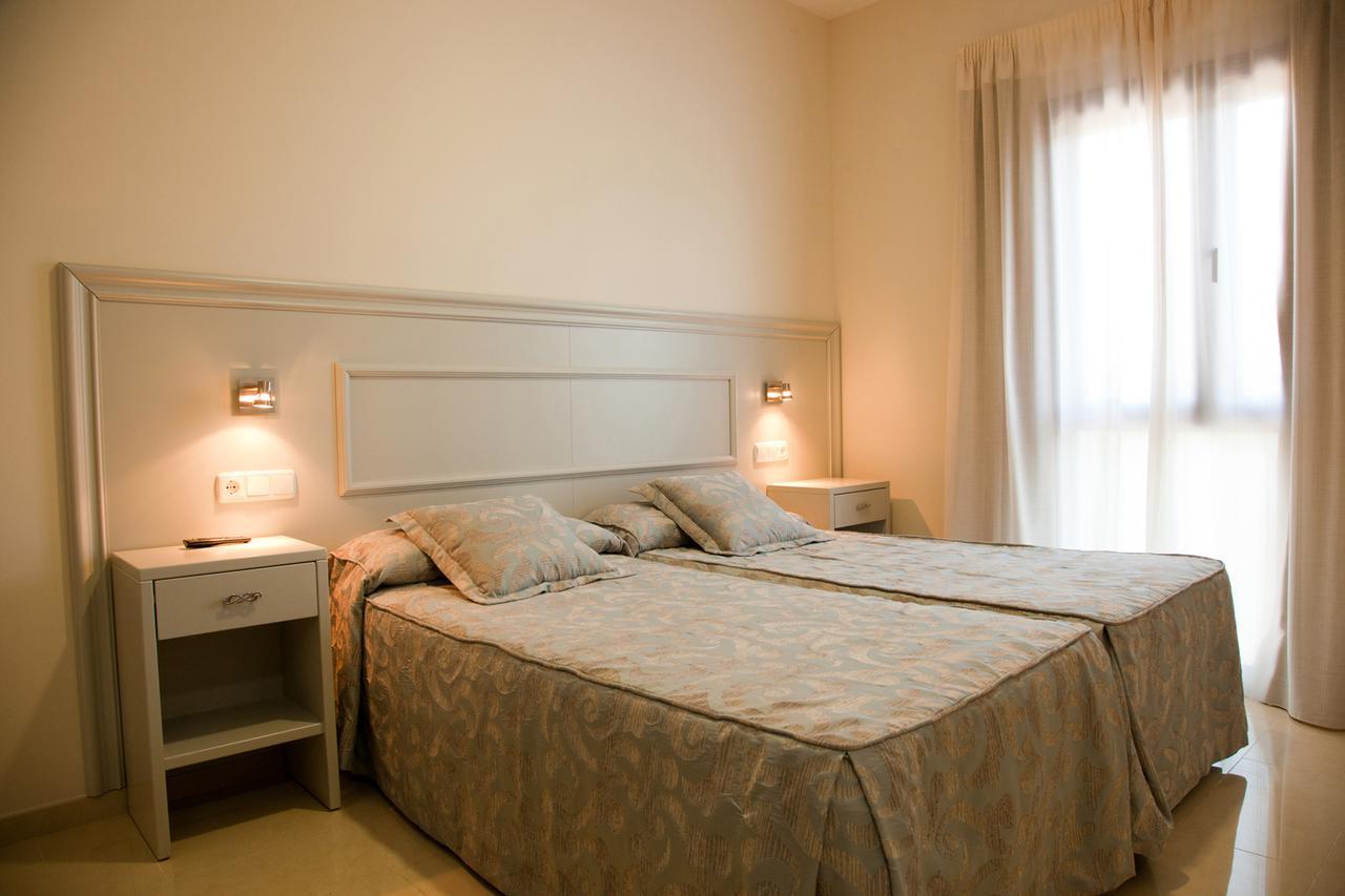 Hotel El Capricho Виянуева дел Трабуко Екстериор снимка