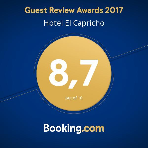 Hotel El Capricho Виянуева дел Трабуко Екстериор снимка